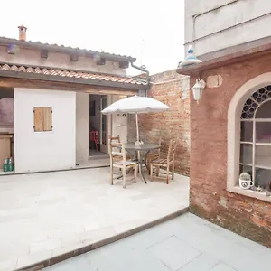 Ca' De La Gondola, Murano Apartment